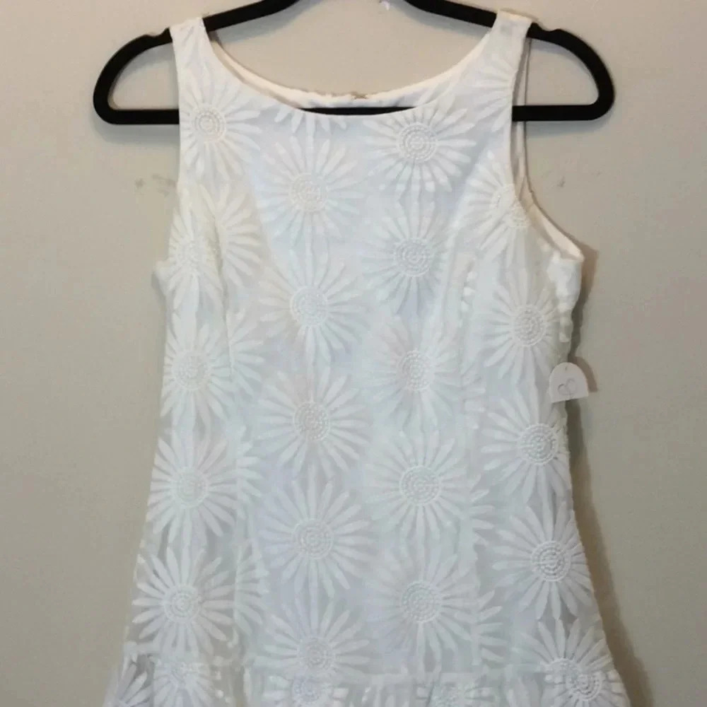 NWT Jessica Simpson Cream Sleeveless Dress Size 6
